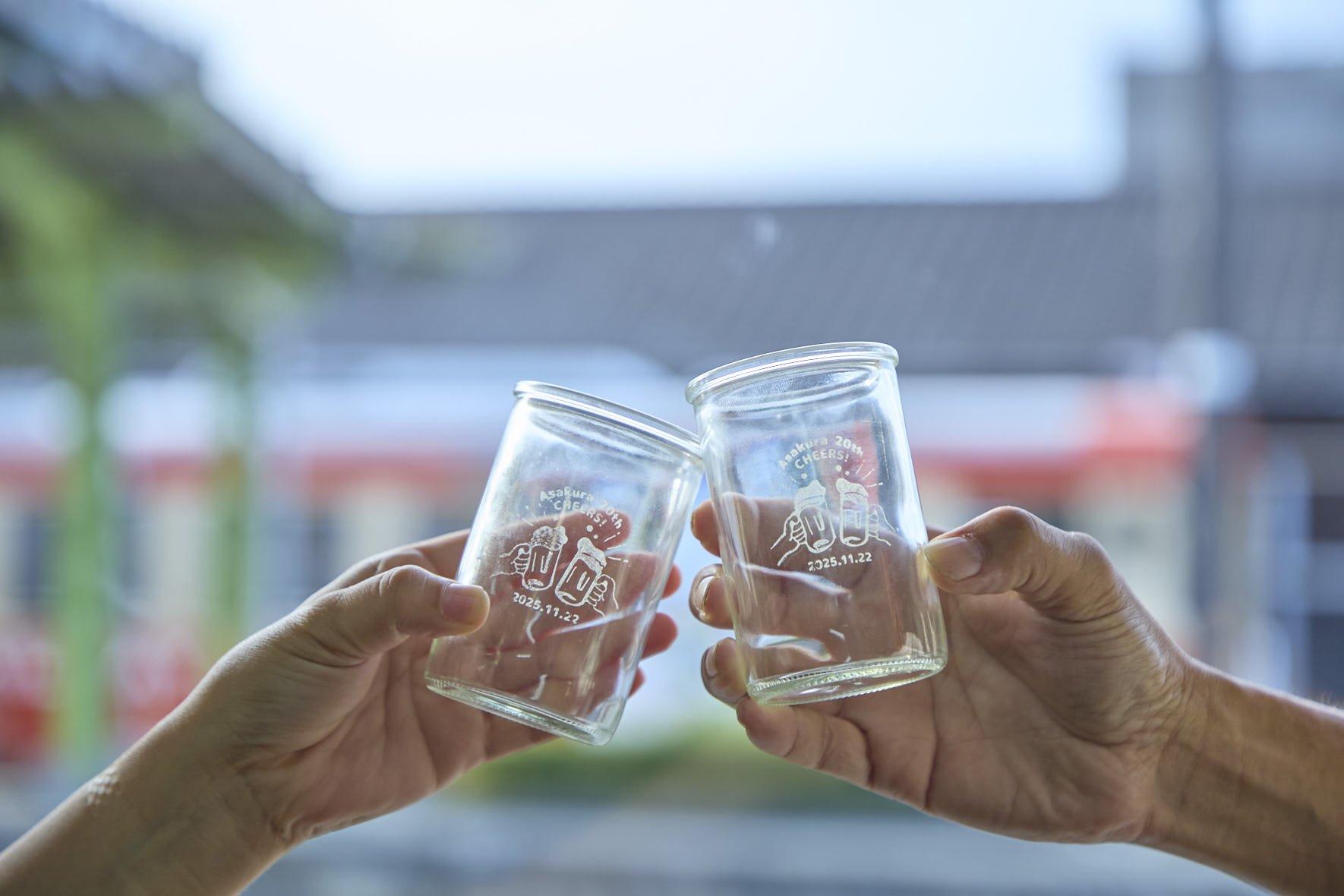 乾杯リレーに使われる、オリジナルグラス。参加者はもれなく1個もらえる。