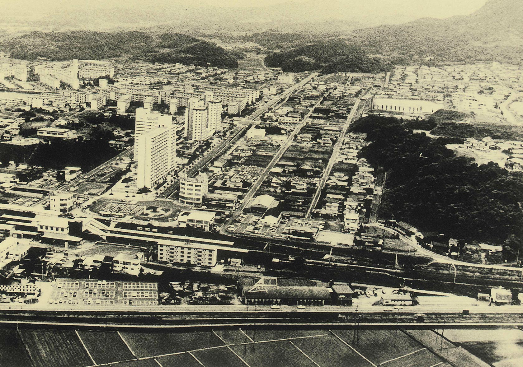 分譲・賃貸合わせて70もの住居棟が建てられた日の里団地の過去と現在。